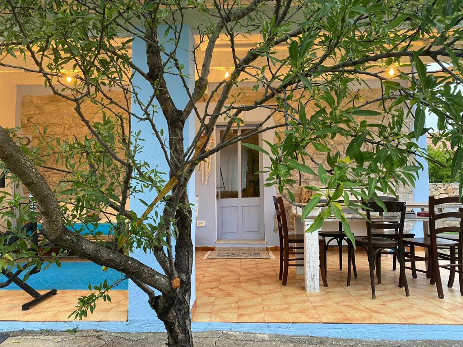 Lo Stazzo Di Wally Guest House Porto Pollo Exterior photo